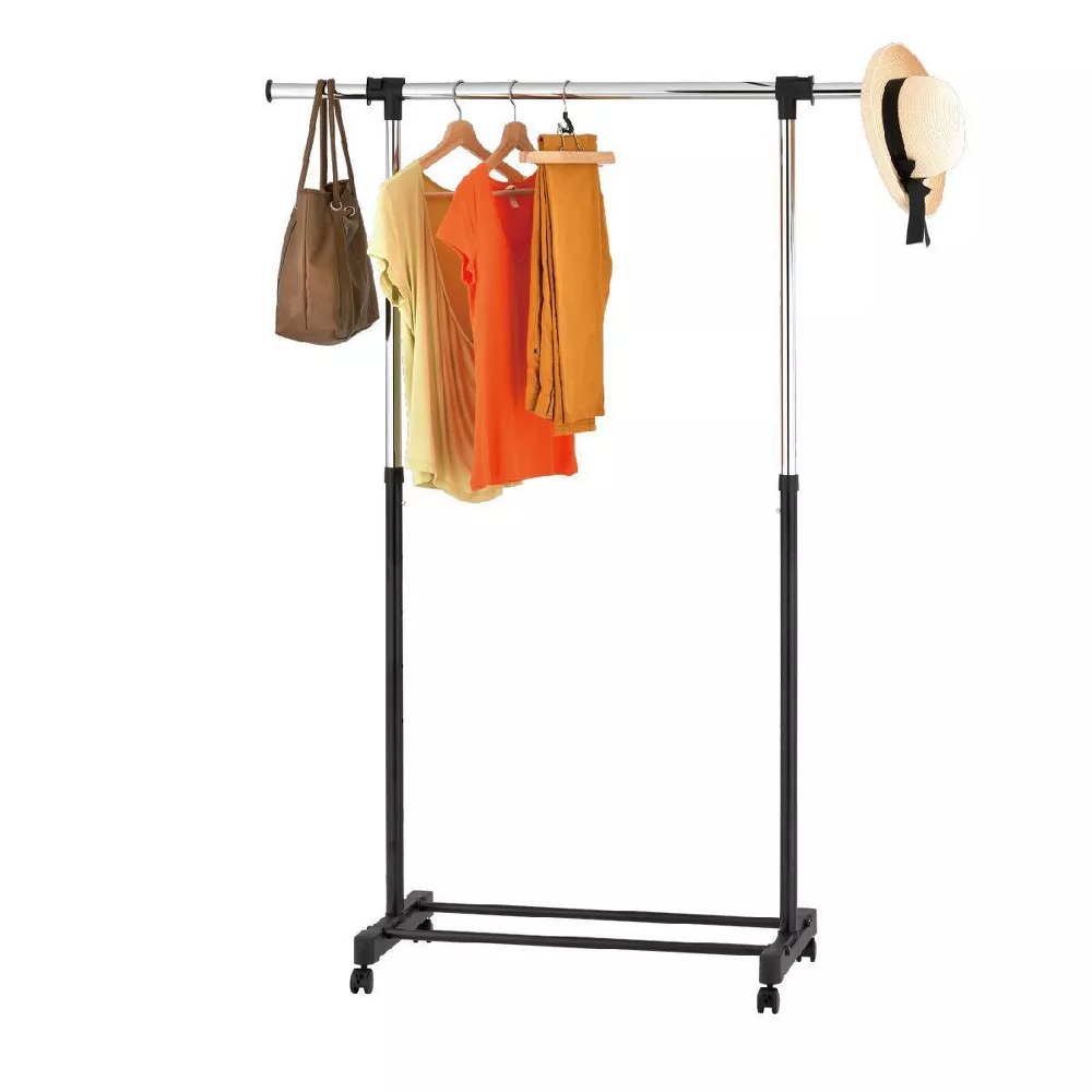 ihocon: Room Essentials Adjustable Single Rod Garment Rack Black可调式单杆晾衣架