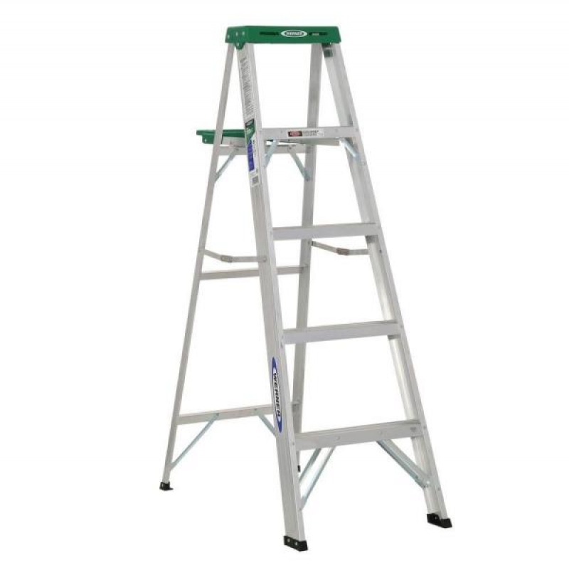 ihocon: Werner 5 ft. Aluminum Step Ladder with 225 lb. Load Capacity Type II Duty Rating 鋁梯(負重225磅)