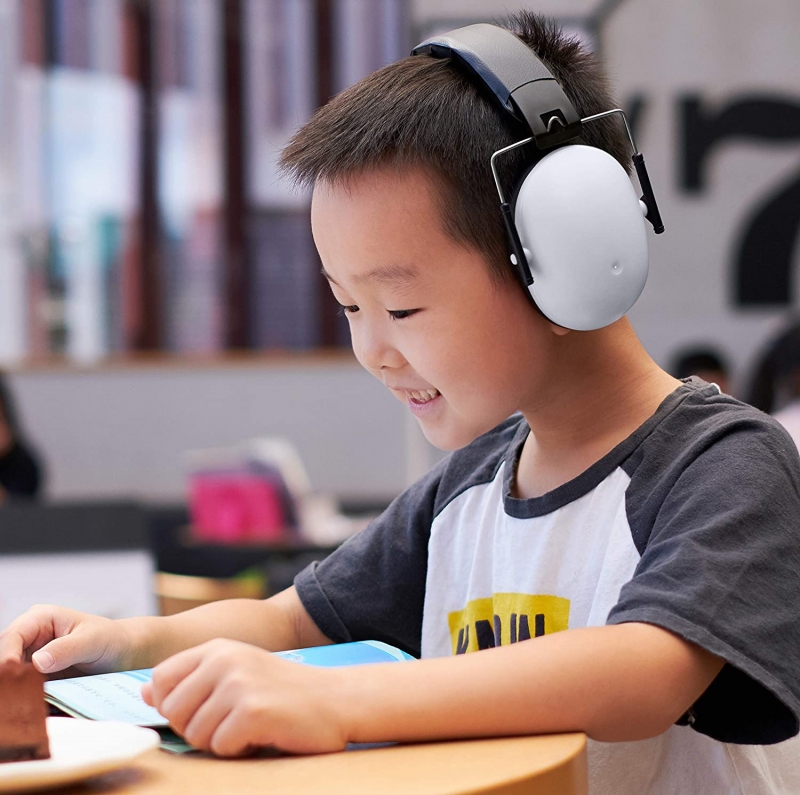 ihocon: Amazon Basics Kids Ear-Protection Safety Noise Earmuffs 兒童隔音耳罩