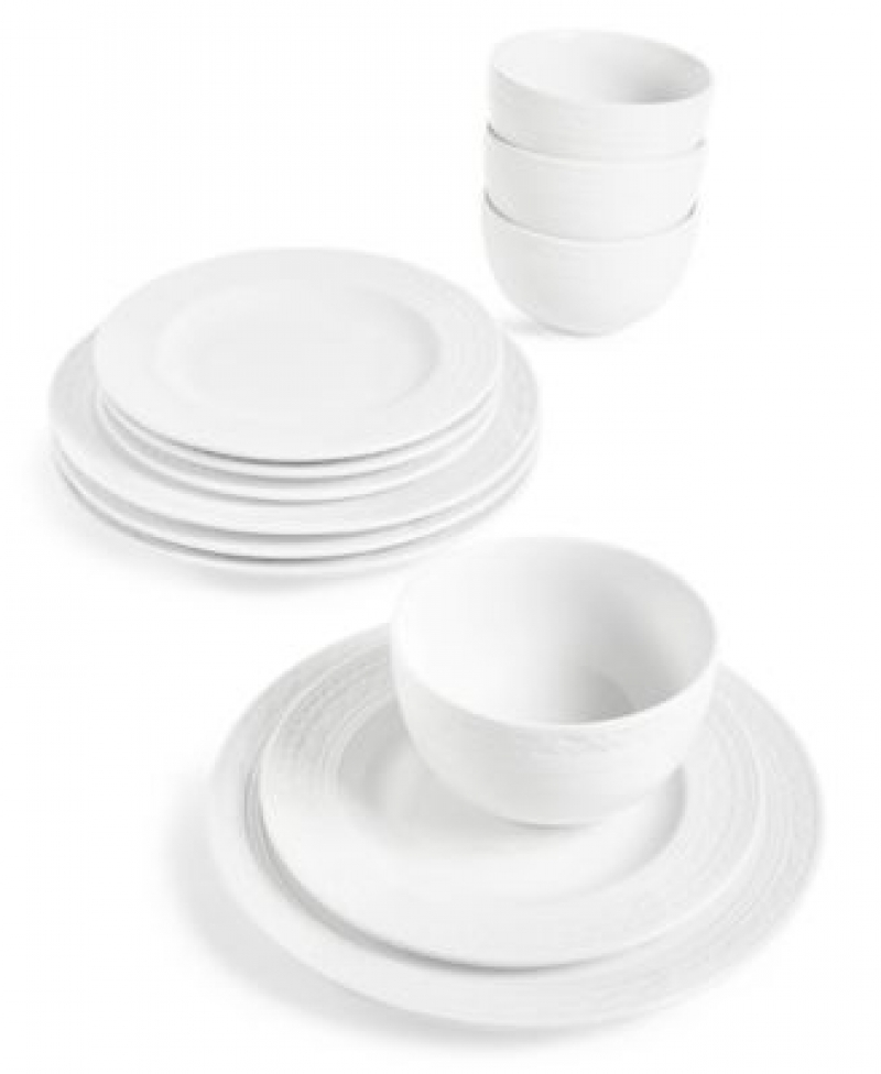 ihocon: Martha Stewart Collection Quilted 12-Pc. Dinnerware Set 餐盤組